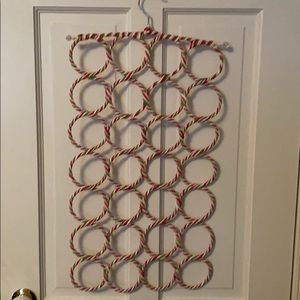 Scarf Organizer